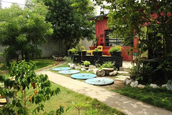 A look at the outside of the Tuff Gong Record Shop