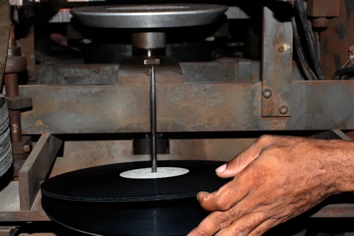 A look into the vinyl pressing process at Tuff Gong